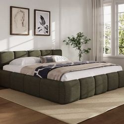 CHRISTOPHER KNIGHT HOME Cassius Green Linen Upholstered Wood Frame California King Size Platform Bed with Block Style Thick Headboard