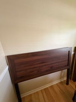 Bed Frame wood Queen Size