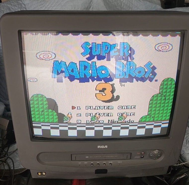20" RCA TV VCR Combo CRT With Remote