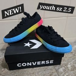 CONVERSE 🔵 BRAND NEW 🔵YOUTH SZ 2.5 