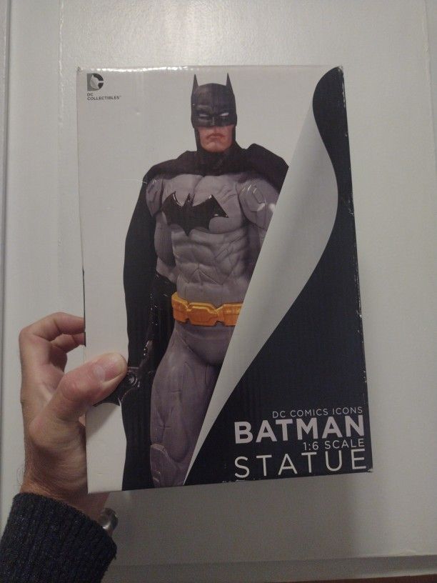 Batman Statue