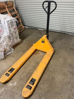 Manual pallet jack