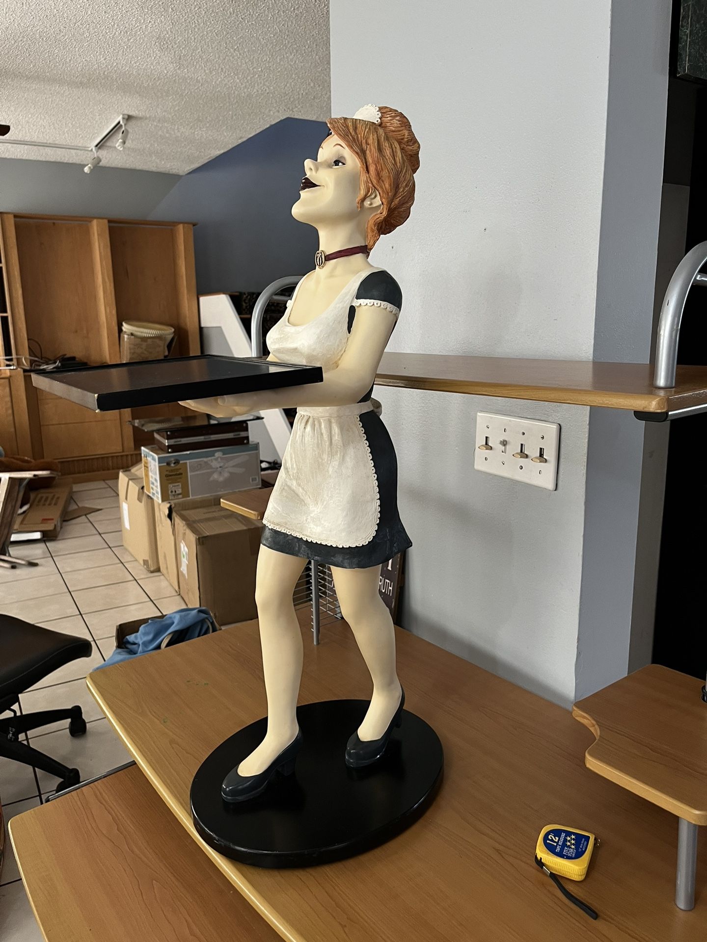 WAITRESS STATUE BOMBAY COLLECTION #101 LIMITED EDITION