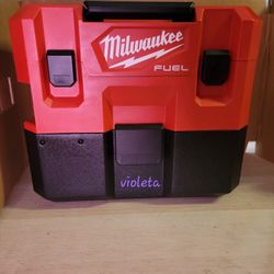 Milwaukee Vacumm 