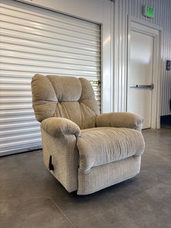 Light Gray Recliner (Free Delivery 🚚)