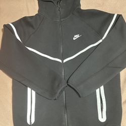 Black Reflective Nike Tech Fleece