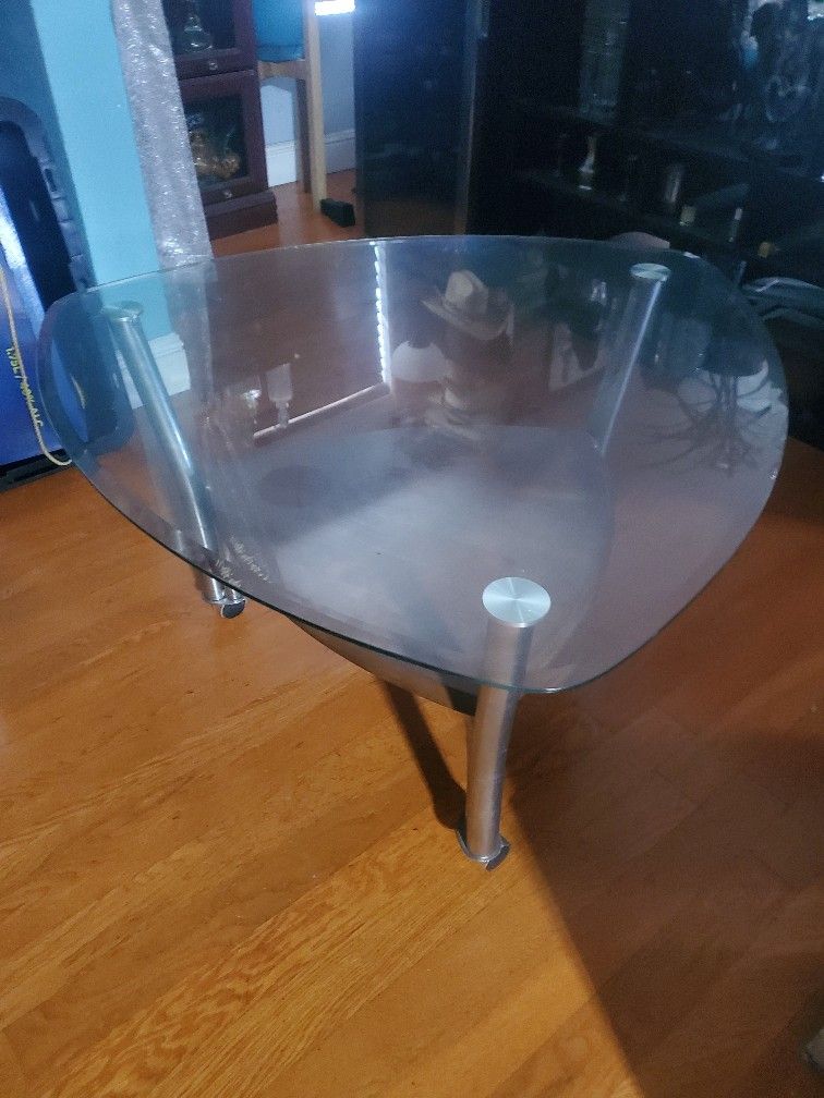 center table glass triangular