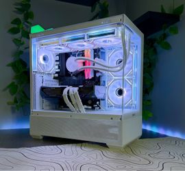 Gaming PC: 32GB DDR5 | Ryzen 7 7800X3D | RX 9070 XT