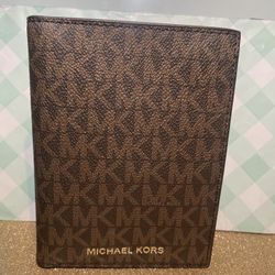 MICHAEL KORS JET SET TRAVEL PASSPORT HOLDER WALLET BROWN 💖💖💖firm Price No Offers ❌❌❌❌