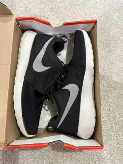 Men’s Nike Roshe Run Size 12