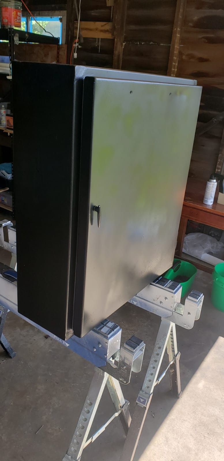 Heavy duty storage box