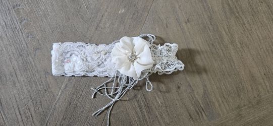 Ivory Lace Silver Bow Wedding Prom Garter 