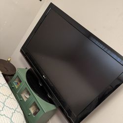 LG Flat Screen Tv 52” With Fire Stick
