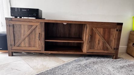 Dresser with 2 drawer