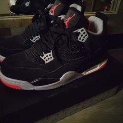 Air Jordan Retro 4 "Bred"