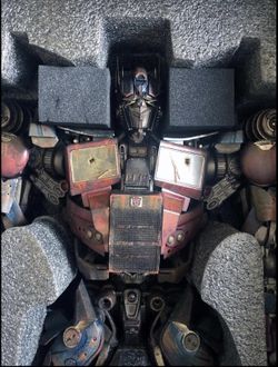 Transformers 3A ThreeA Optimus Prime Evasion Mode