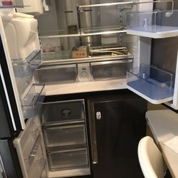Samsung Refrigerator Sale For Parts Not Cooling Or Freezing