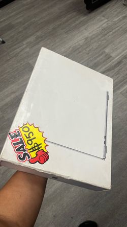 MacBook Pro M3 8ram 256gb