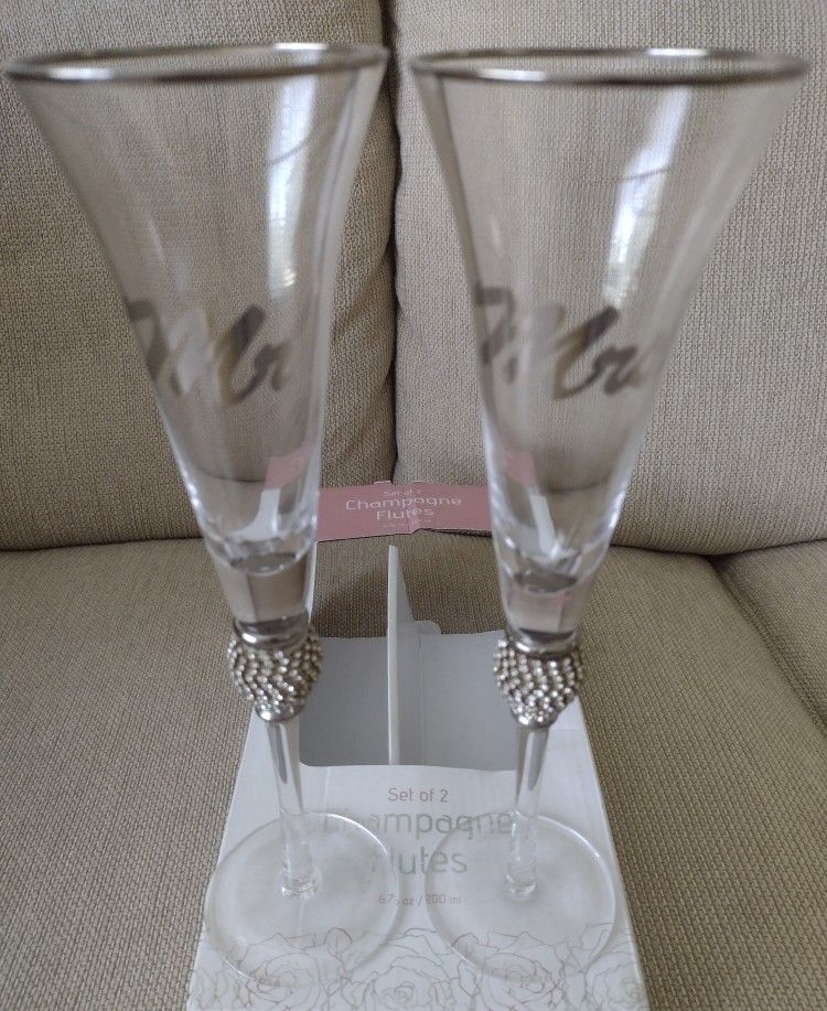Mr & Mrs Champagne Flutes