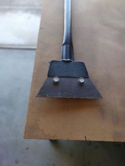 Long handle scraper
