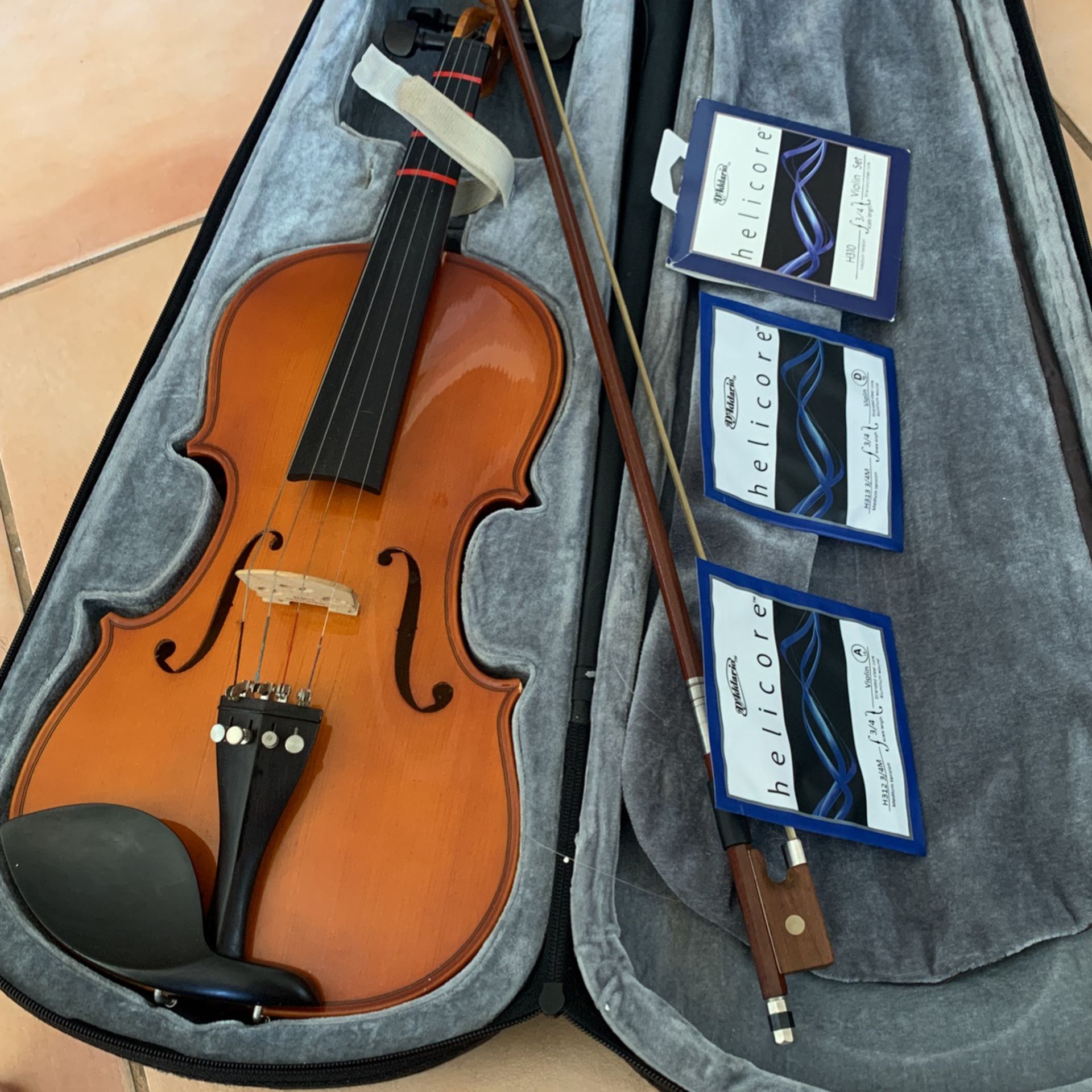 Violin  With A Bow And a Case 