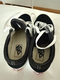 Vans - worn a couples times size 8 Women