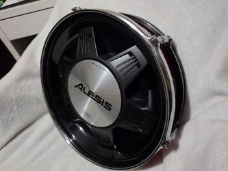 Alesis Strike Pro 14in electronic snare