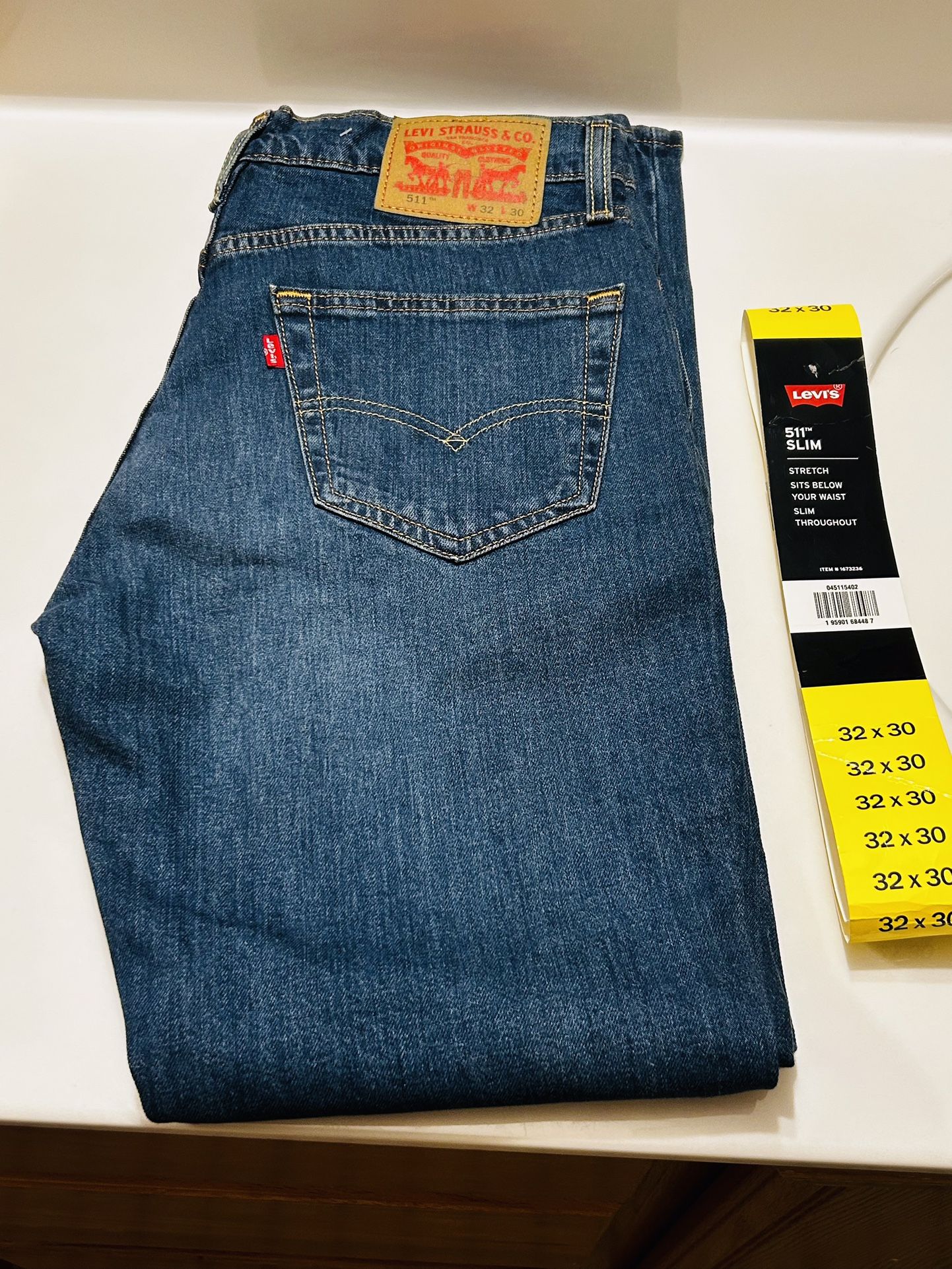 NEW…… Levi’s  511 Slim  32x30
