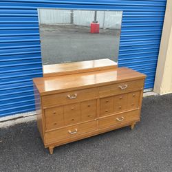 Mid Century Modern 6 Drawer Dresser With Mirror