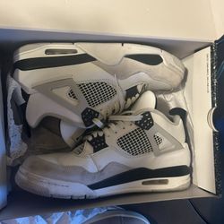 Air Jordan 4 Retro Men’s Size 11