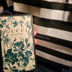 Gucci Bloom Perfume 