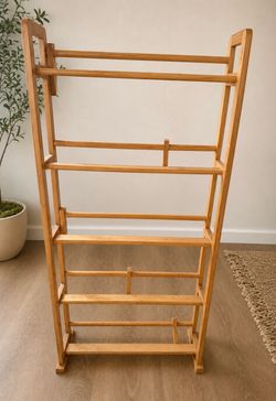Wood show rack