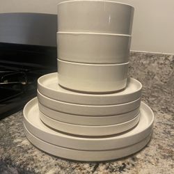 plates and bowls set 