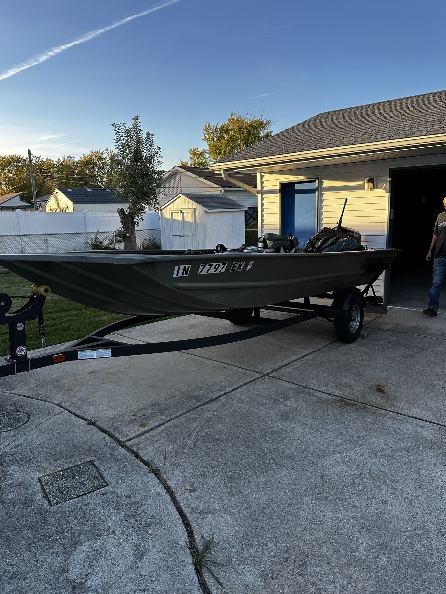 1754 Grizzly Tracker