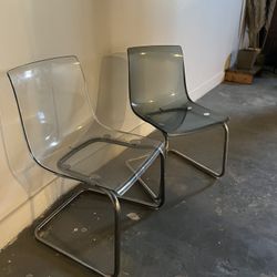 Tobias Clear Chairs & One Gray Smoke Chair 🪑 