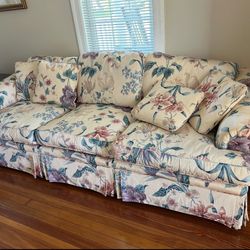 Ethan Allen Sofa & love seat 