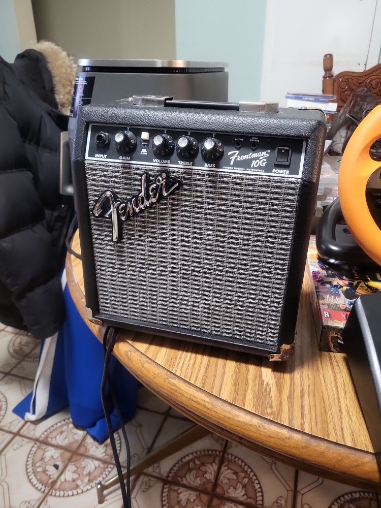 Fender Frontman 10G Guitar Combo Amplifier - Black