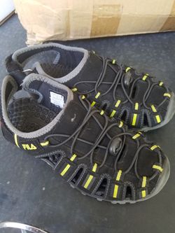 Boys fila sandals