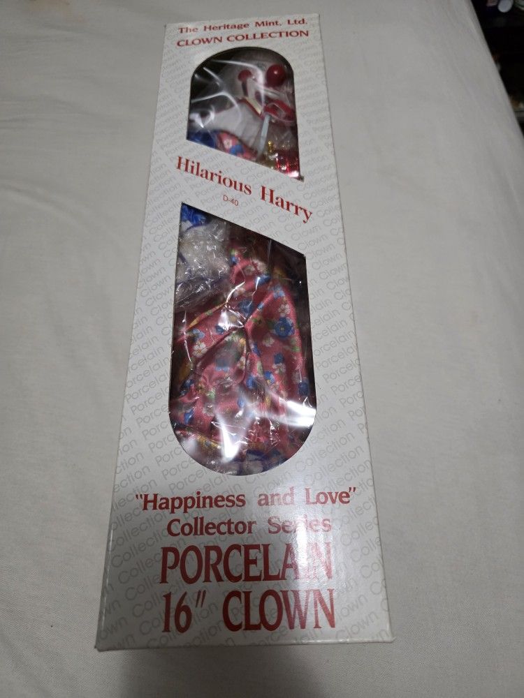 New never open PORCELAIN 16" CLOWN THE HERITAGE MINT HILARIOUS HARRY $40 PICK UP ONLY