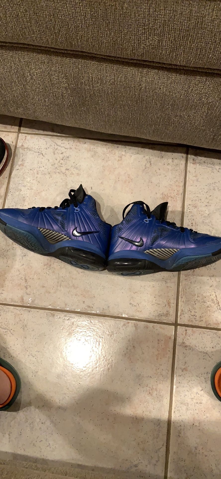 2 pairs Nike lebron James hi top sneakers. Size 6