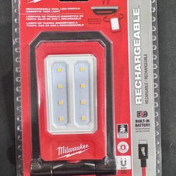 Milwaukee 500L Rechargeable Low Profile Magnetic Light 2013R 