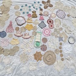 Bundle Of Vintage Doilies 