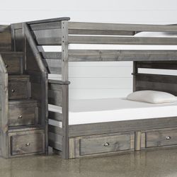 Full bunk bed used (without bottom bunk)