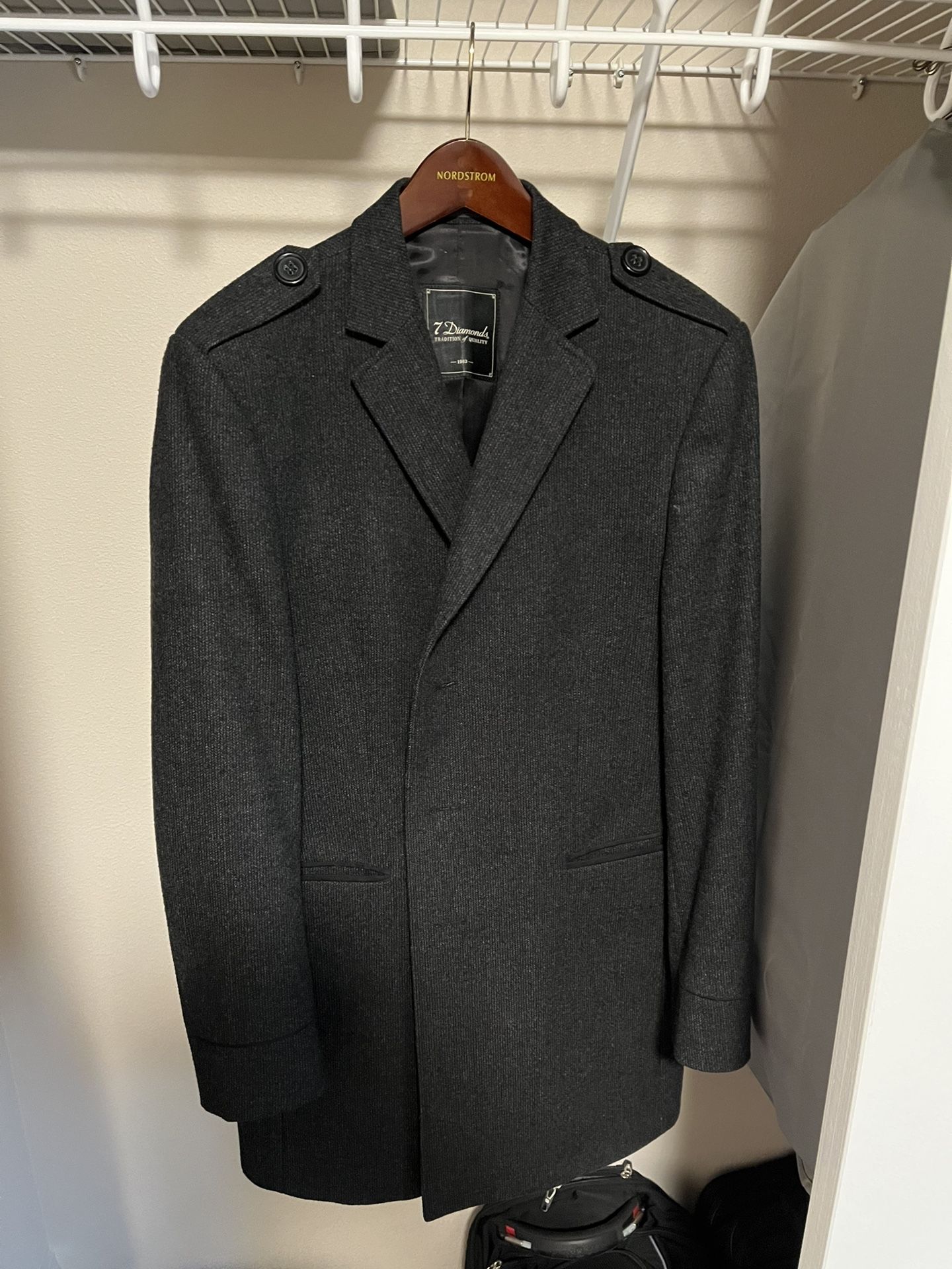 Men’s Overcoat Jacket Size Medium. 7 Diamonds From Nordstrom.