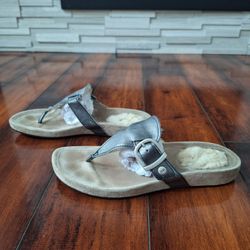 UGG Women's Gypsy Sandals Size 9