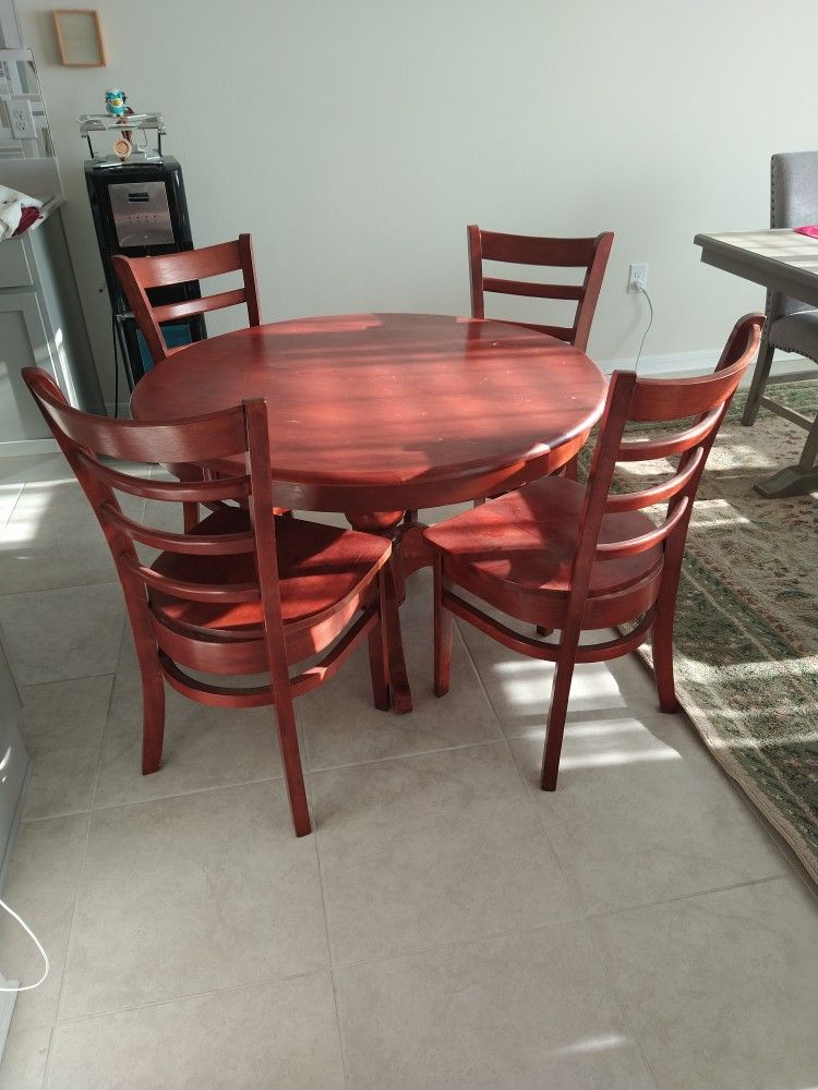 Wooden Mahogany Breakfast Table With 4 Chairs 