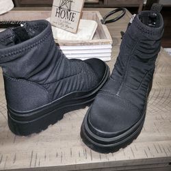 Black Boots