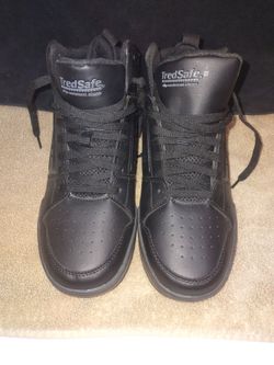 Treadsafe slip resistant shoes size 10 1/2 mens