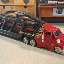 Hot Wheel Car Carrier Transporter 2000 w/ 7 hot wheels included 