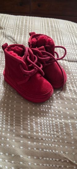 UGG